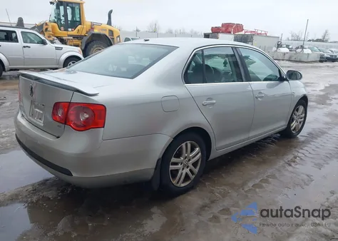 2007 Volkswagen Jetta Wolfsburg Edition from USA, damaged, VIN 3VWEF71KX7M079842